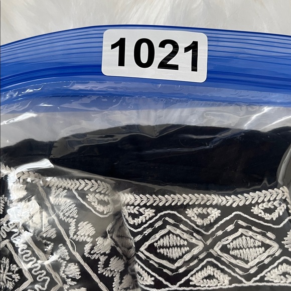 π¦
American Eagle MIDI/MAXI Skirt - Picture 11 of 11